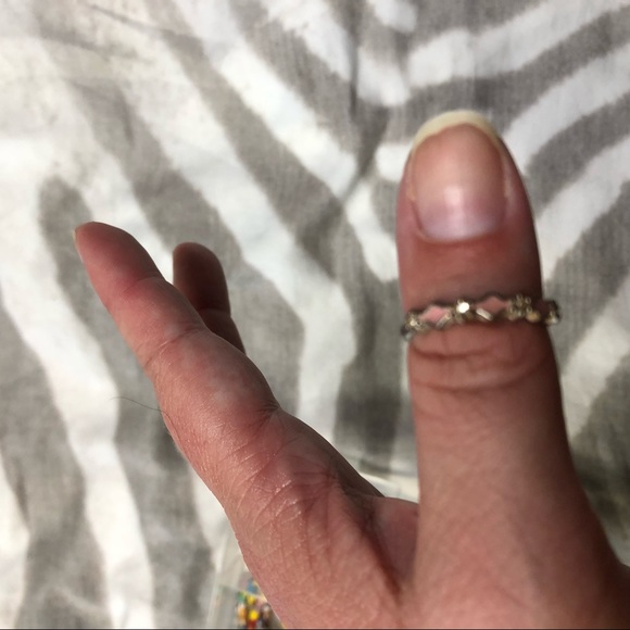 Anthropologie Pink and Gold Ring 💍🌸💕🤍⚜️ Let’s Negotiate! - Picture 2 of 4